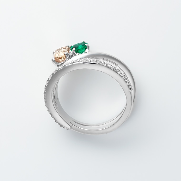 エメラルド 0.70ct K18 ホワイト サファイア リング 指輪 ダイヤ