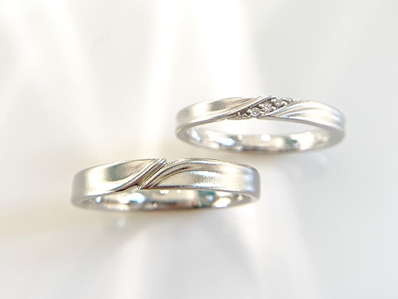 お二人で選ばれた「メノウ」の結婚指輪