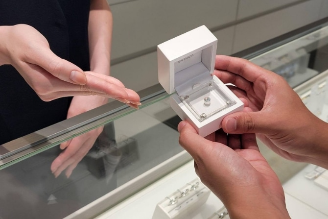 SHINCAコンシェルジュが回答。ブライダルリングをご検討のお客様のよくあるご相談