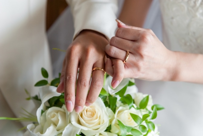 婚約指輪の選び方や購入の流れは? 注目したい5つのポイント