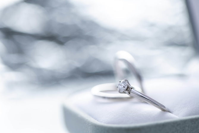 婚約指輪にダイヤモンドがふさわしい理由