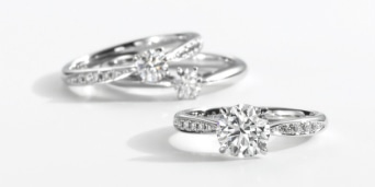 ダイヤモンドリング / 婚約指輪